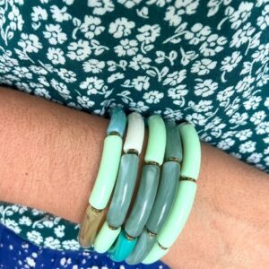 Bracelet jonc élastique perles résine tube acétate acrylique vert
