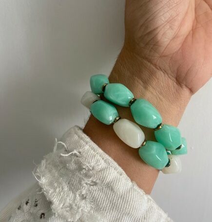 bracelet élastique résine vert d'eau blanc