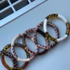 Bracelet jonc résine élastique tube 6 mm savane beige léopard guépard