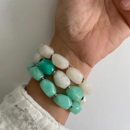 bracelet résine élastique blanc vert d'eau