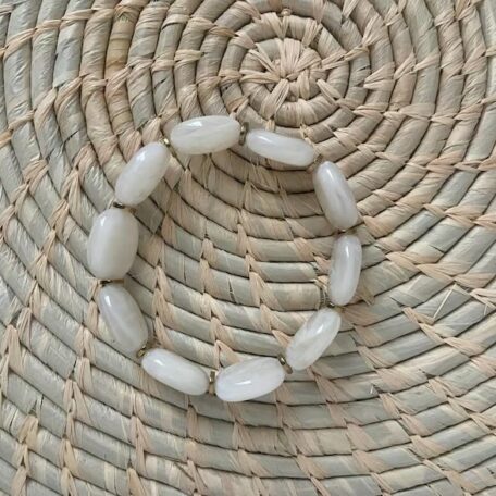 bracelet résine élastique ovale blanc nacre